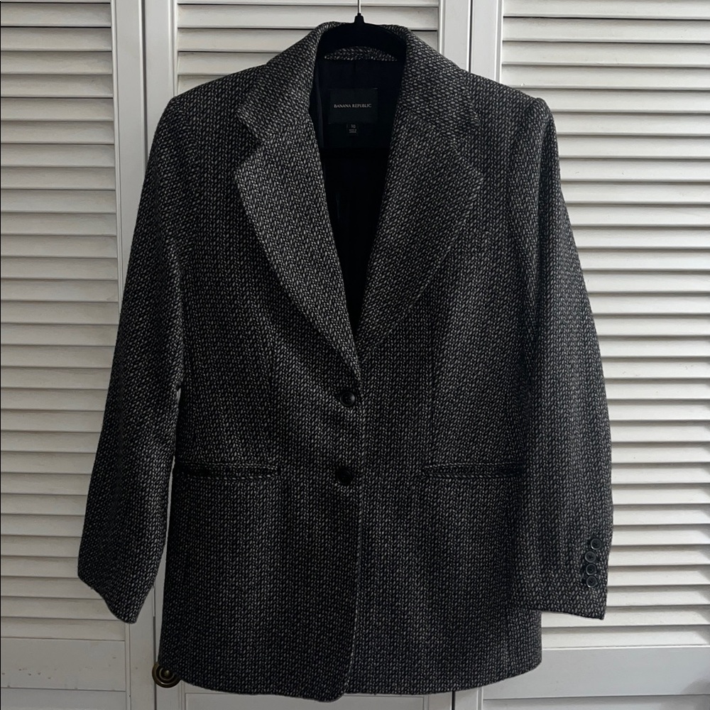 Banana Republic Wylder tweed blazer in black and stone wool blend preppy office